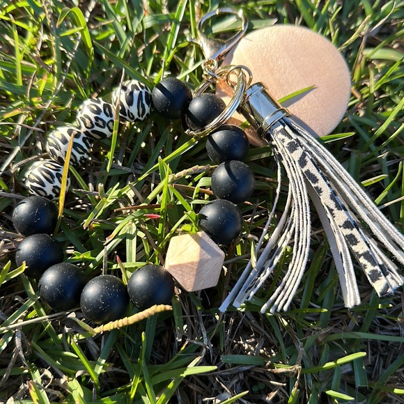 RELISTED  Leopard Bracelet Keychain Bangle with Tassel - Picture 3 of 5